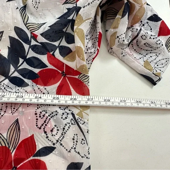 Alfred Dunner White w Red Multi Floral 3/4 Sleeve Top Plus Size 22W Swiss Dot - Picture 5 of 8